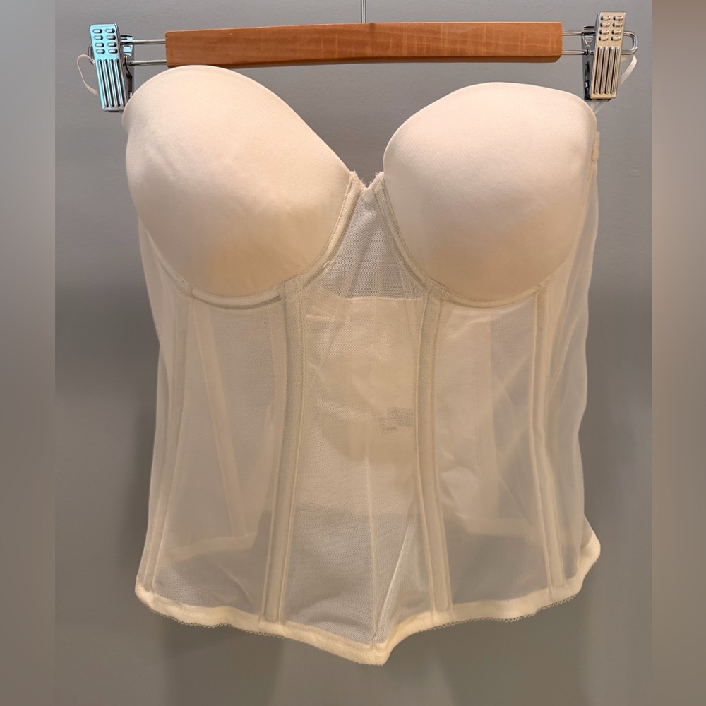 Wacoal 32D Backless Strapless Bra.